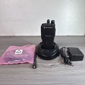 Motorola CP200D Analog 16CH 2 Way Radio Way Radio AAH50RDC9AA2AN Tested Working